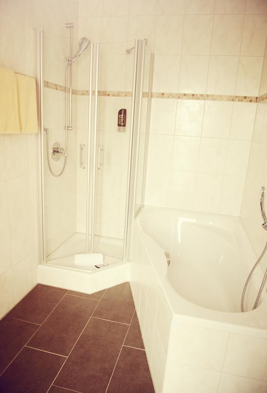 Hotel Tafelspitz à Limburg an der Lahn Chambre photo