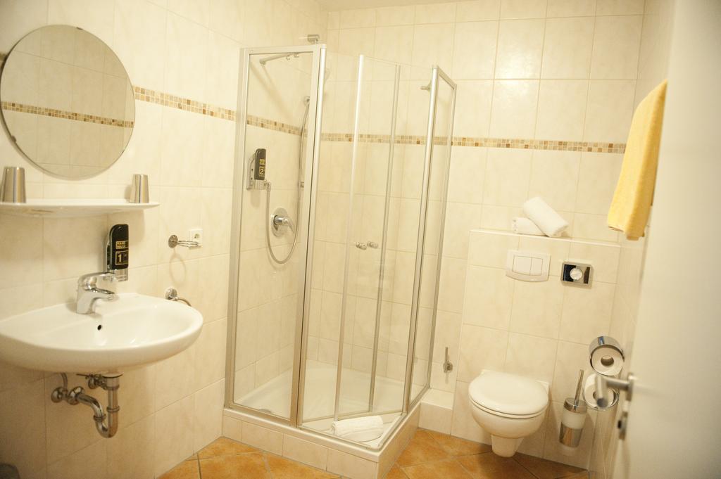 Hotel Tafelspitz à Limburg an der Lahn Chambre photo